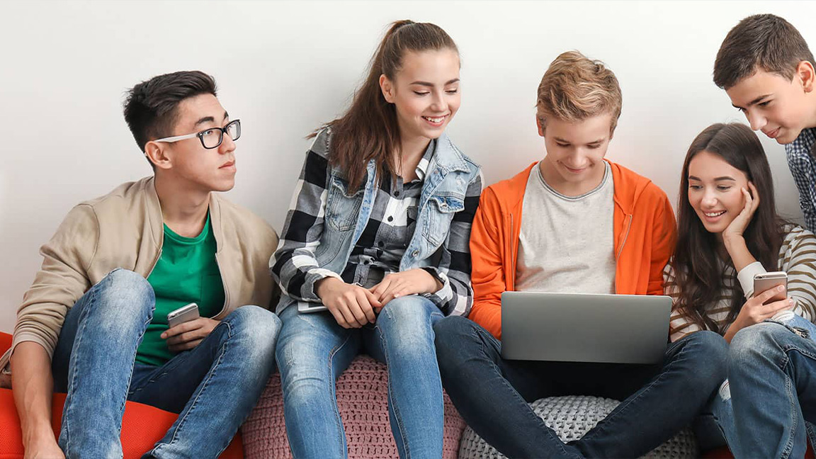 When Should Kids Get Their First Smartphone?