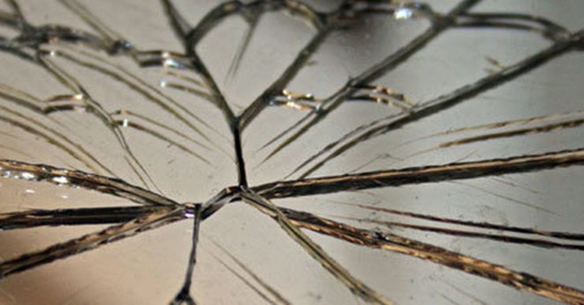 Broken Mirror Superstitions: Understanding American Customs and Taboos