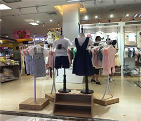 先飞鸟童装童装加盟 8.7万起投资 实地考察选址 装修指导 缩略图 2