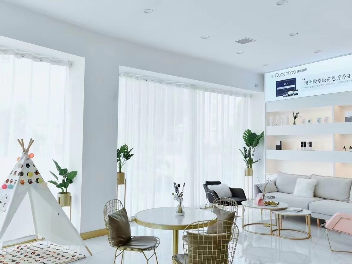 Queenhoo皮肤管理美容院加盟 3.9-18.8万投资 量身定制装修 带店培训 缩略图 3