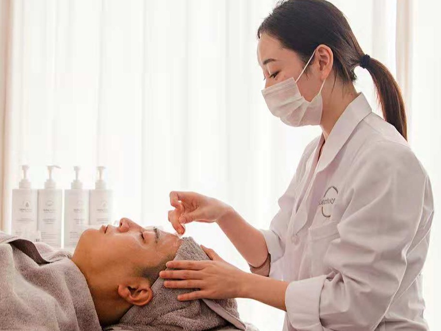 Queenhoo皮肤管理美容院加盟 3.9-18.8万投资 量身定制装修 带店培训 缩略图 5