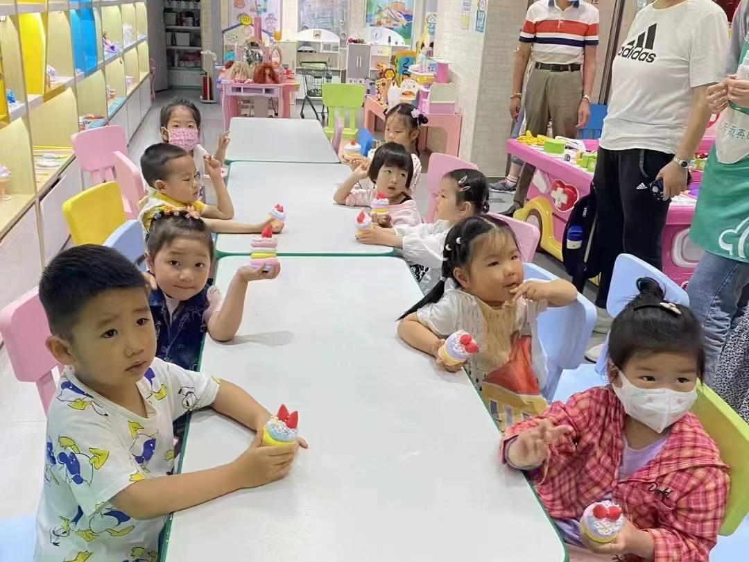 乖乖真棒儿童手工坊儿童玩具加盟 3.9-8万投资 实地考察选址 总部统一装修 缩略图 3