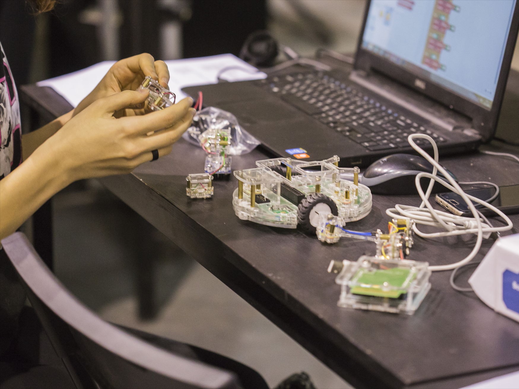 ROBBO CLUB机器人教育机器人编程加盟 16.6万起投资 远程协助选址 装修指导 缩略图 4