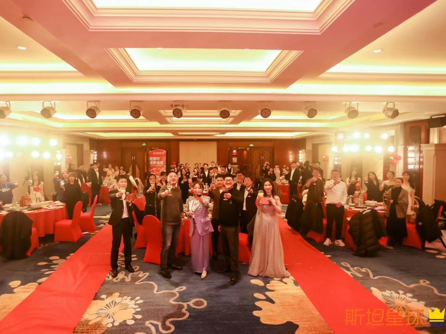 斯坦星球机器人编程加盟 100-150万投资 实地考察选址 量身定制装修 缩略图 4