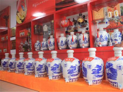 百年御泉老酒坊其他酒水加盟 7.7万起投资 实地考察选址 总部统一装修 缩略图 2