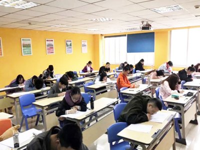 撒贝宁全脑开发全脑开发加盟 16.6万起投资 实地考察选址 总部统一装修 缩略图 3