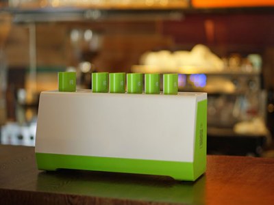 云租电共享充电宝充电宝加盟 16.6万起投资 实地考察选址 总部统一装修 缩略图 2