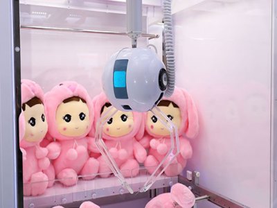 定品动漫娃娃机娃娃机加盟 9.6万起投资 实地考察选址 总部统一装修 缩略图 2