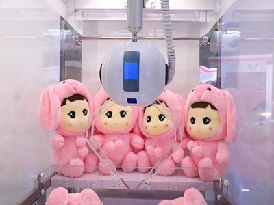 定品动漫娃娃机娃娃机加盟 9.6万起投资 实地考察选址 总部统一装修 缩略图 4