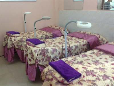 美睫天后美甲美睫加盟 10.1万起投资 实地考察选址 总部统一装修 缩略图 2