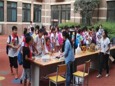 慧学酷玩早教托育加盟 16.6万起投资 实地考察选址 总部统一装修 缩略图 4