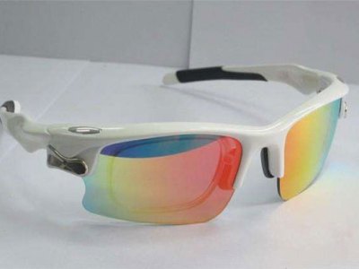 好宜明眼镜眼镜店加盟 8.8万起投资 实地考察选址 总部统一装修 缩略图 3