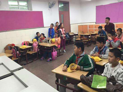 优早教育早教托育加盟 11万起投资 实地考察选址 总部统一装修 缩略图 3