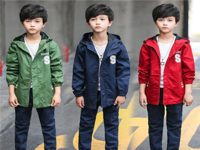 笛克童话童装加盟 26万起投资 实地考察选址 总部统一装修 缩略图 3