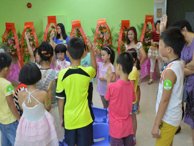 优早教育早教托育加盟 11万起投资 实地考察选址 总部统一装修 缩略图 2