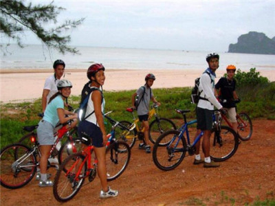 比格派户外运动用品运动装加盟 52.6万起投资 实地考察选址 总部统一装修 缩略图 2