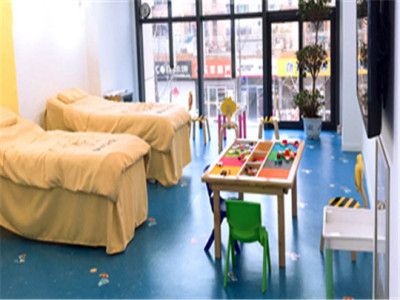 润朵堂小儿推拿小儿推拿加盟 10.9万起投资 实地考察选址 总部统一装修 缩略图 2