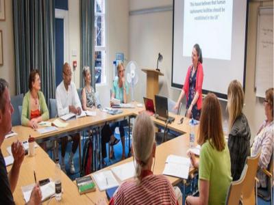 德汇海外教育学习辅导加盟 7.7万起投资 实地考察选址 总部统一装修 缩略图 2