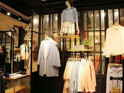 成人之美女装女装加盟 23.5万起投资 实地考察选址 总部统一装修 缩略图 4