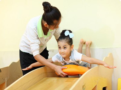 撒贝宁全脑开发全脑开发加盟 16.6万起投资 实地考察选址 总部统一装修 缩略图 4