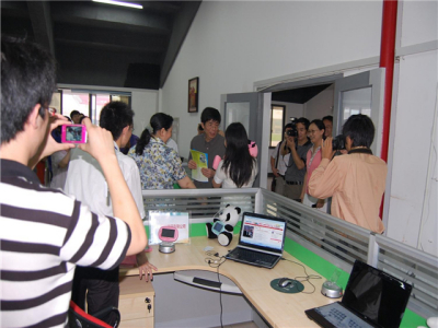 德沐数码数码产品加盟 24.8万起投资 实地考察选址 总部统一装修 缩略图 3